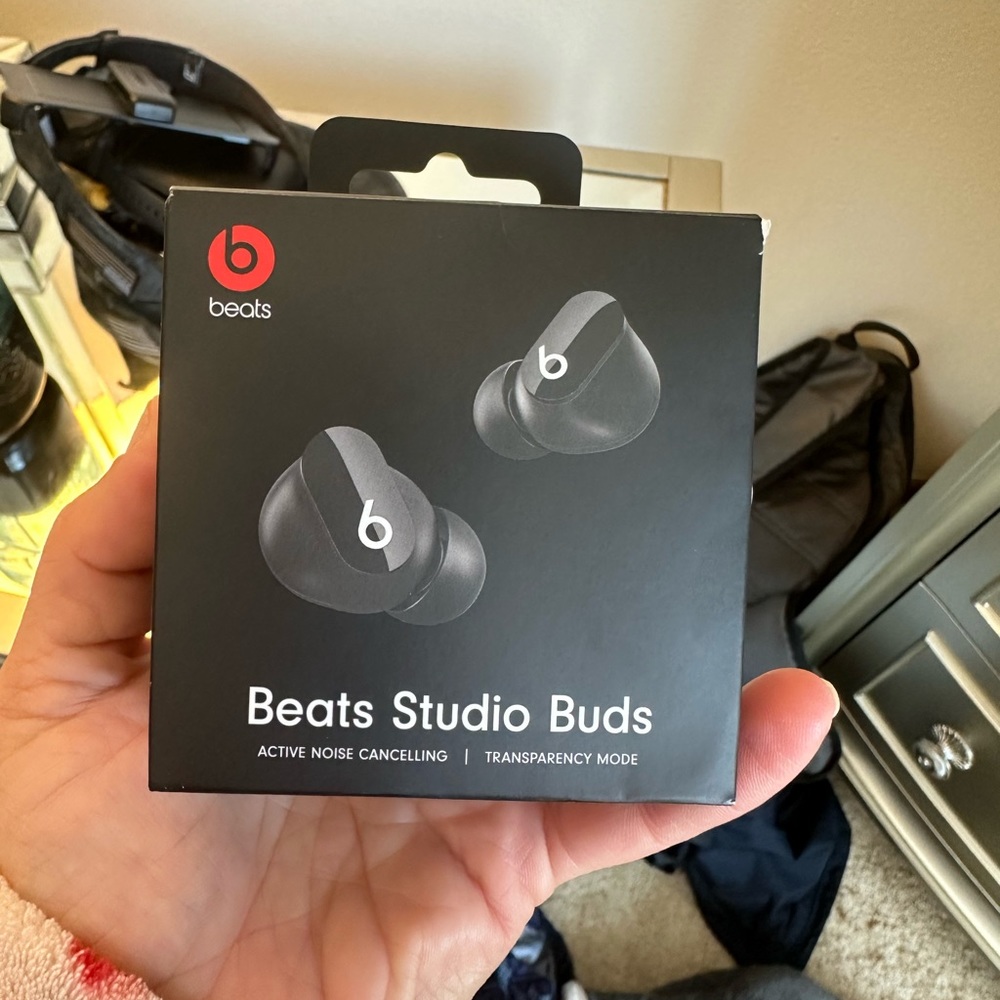 Beats Studio Buds